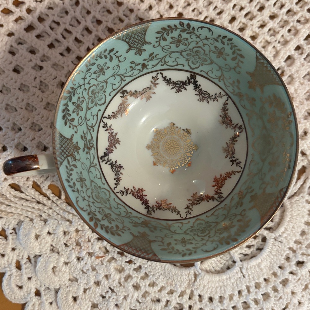 Alka Bavarian Porcelain 3 piece Teacup and Saucer Set with Dessert Plate - Picture 9 of 12